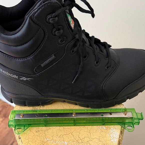 Reebok Black Lace-Up High-Tops. Protective, steel toe. NWOT JUST LISTED - Picture 7 of 8